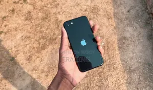 Apple iPhone SE (2020) 64 GB Black