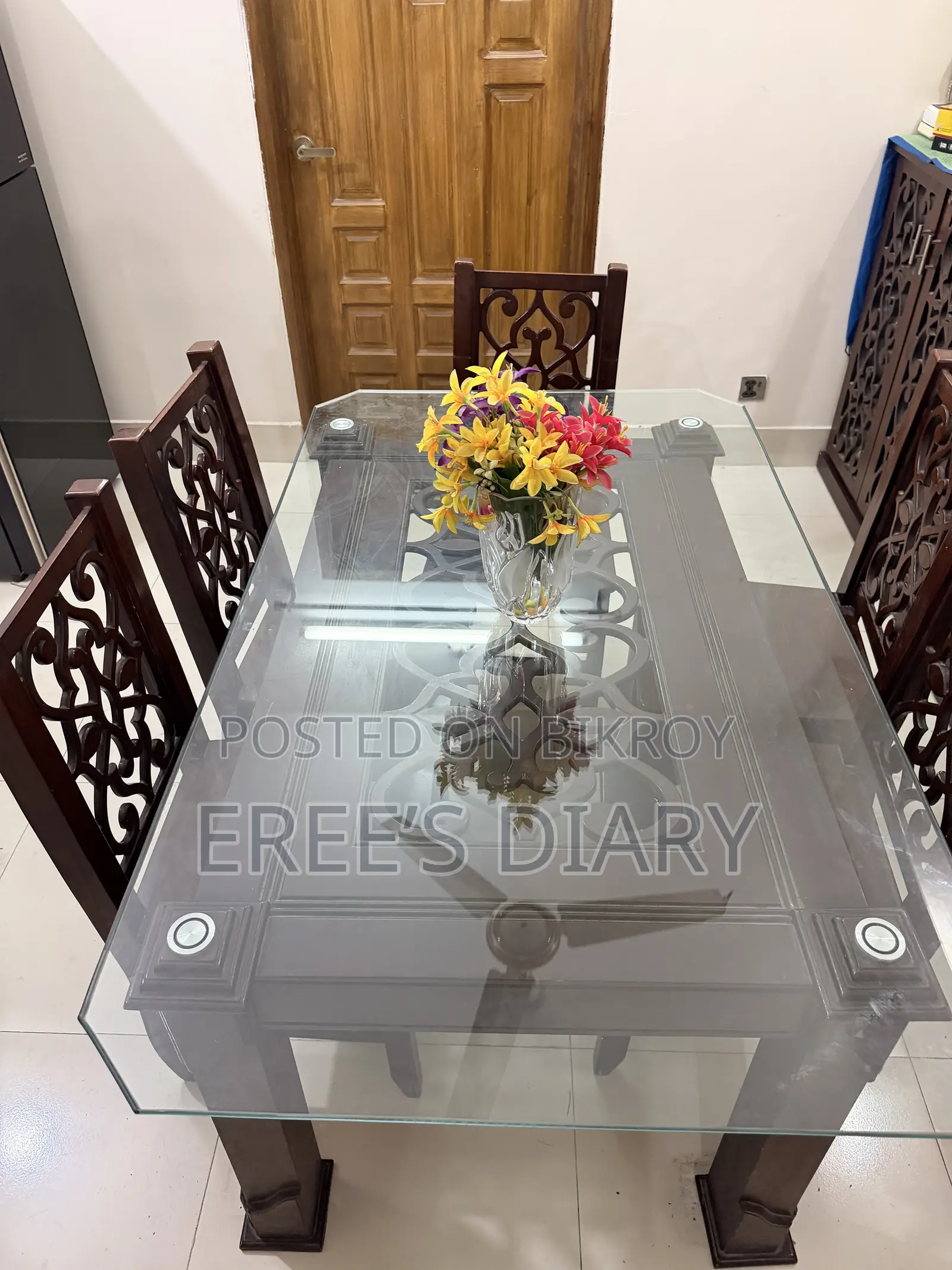 উডেন ডাইনিং টেবল সেট উইথ ৬ চেয়ার