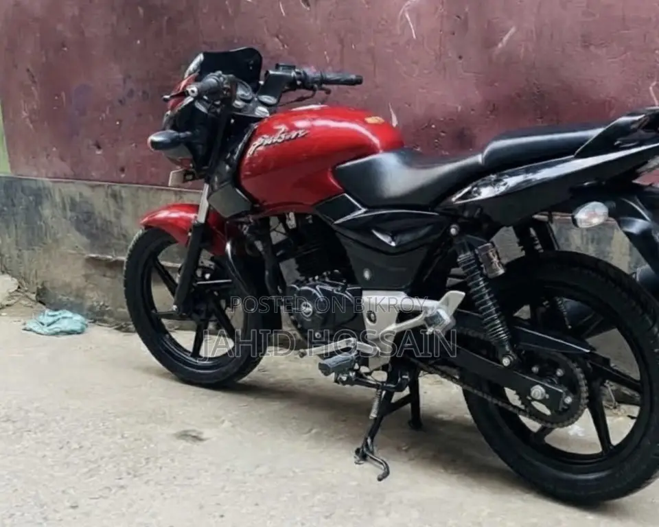 বাজাজ পালসার ১৫০ ২০০৯ লাল