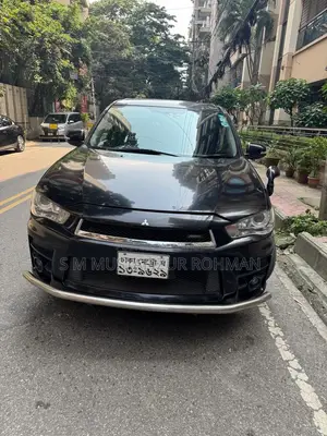 Mitsubishi Outlander 2012 Black