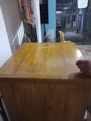 ওয়ারড্রব কাঠের