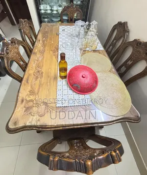ডাইনিং টেবিল উইথ ৬ চেয়ার্স