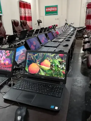 ল্যাপটপ এসার ৪জিবি ইন্টেল এসএসডি ৫০০জিবি