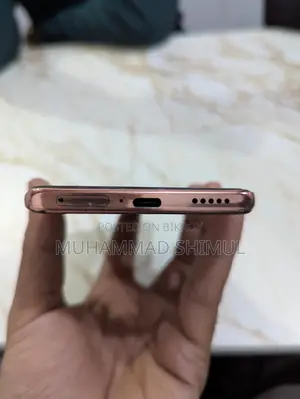 ভিভো ভি৪০ই ১২৮ জিবি ব্রোঞ্জ