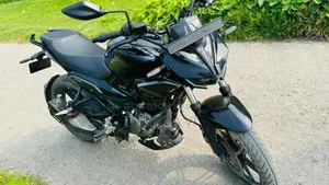 New Hero Xtreme 125R 2025 Black