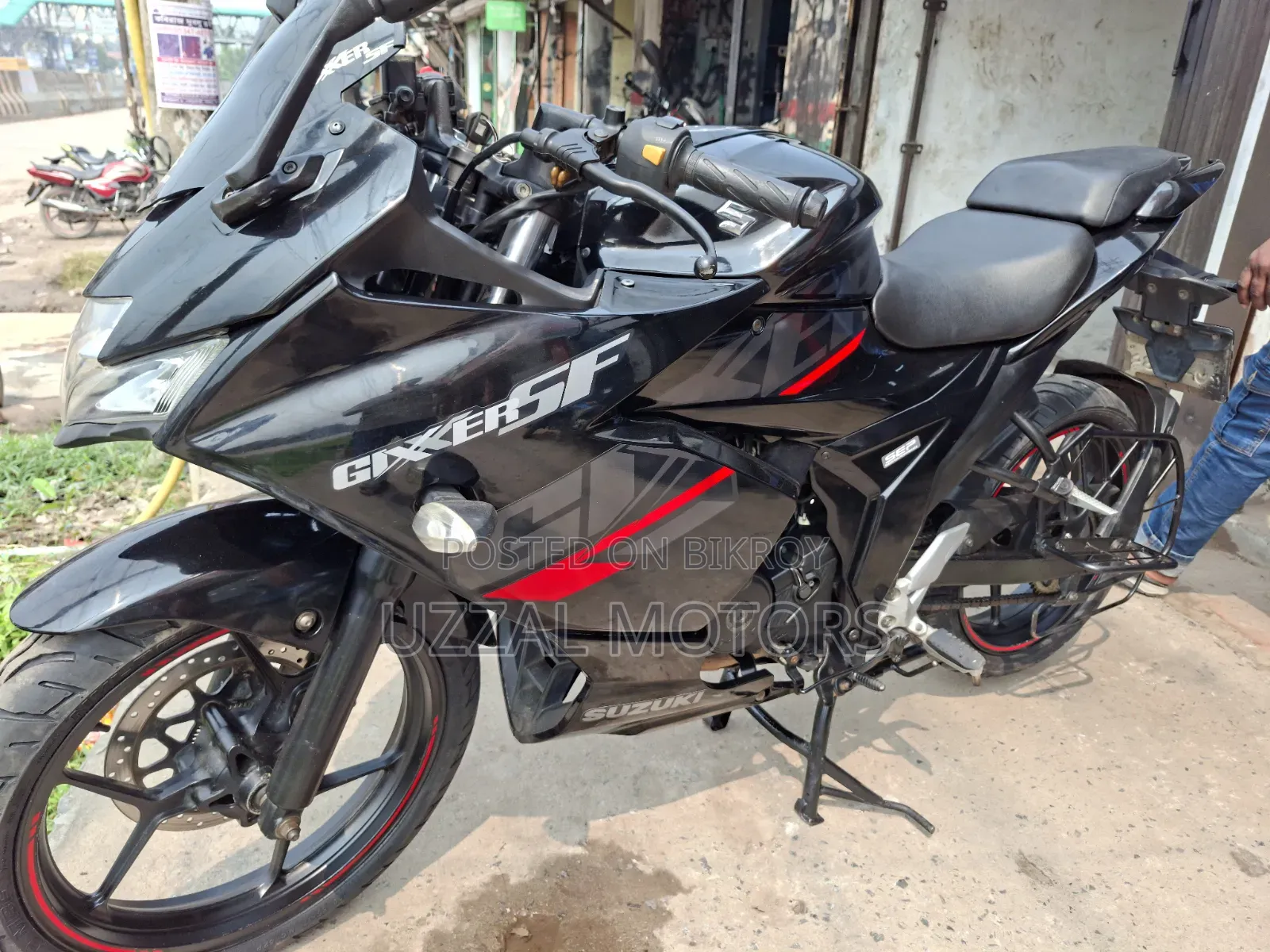 সুজুকি জিক্সার এসএফ ২০২০ ব্ল্যাক