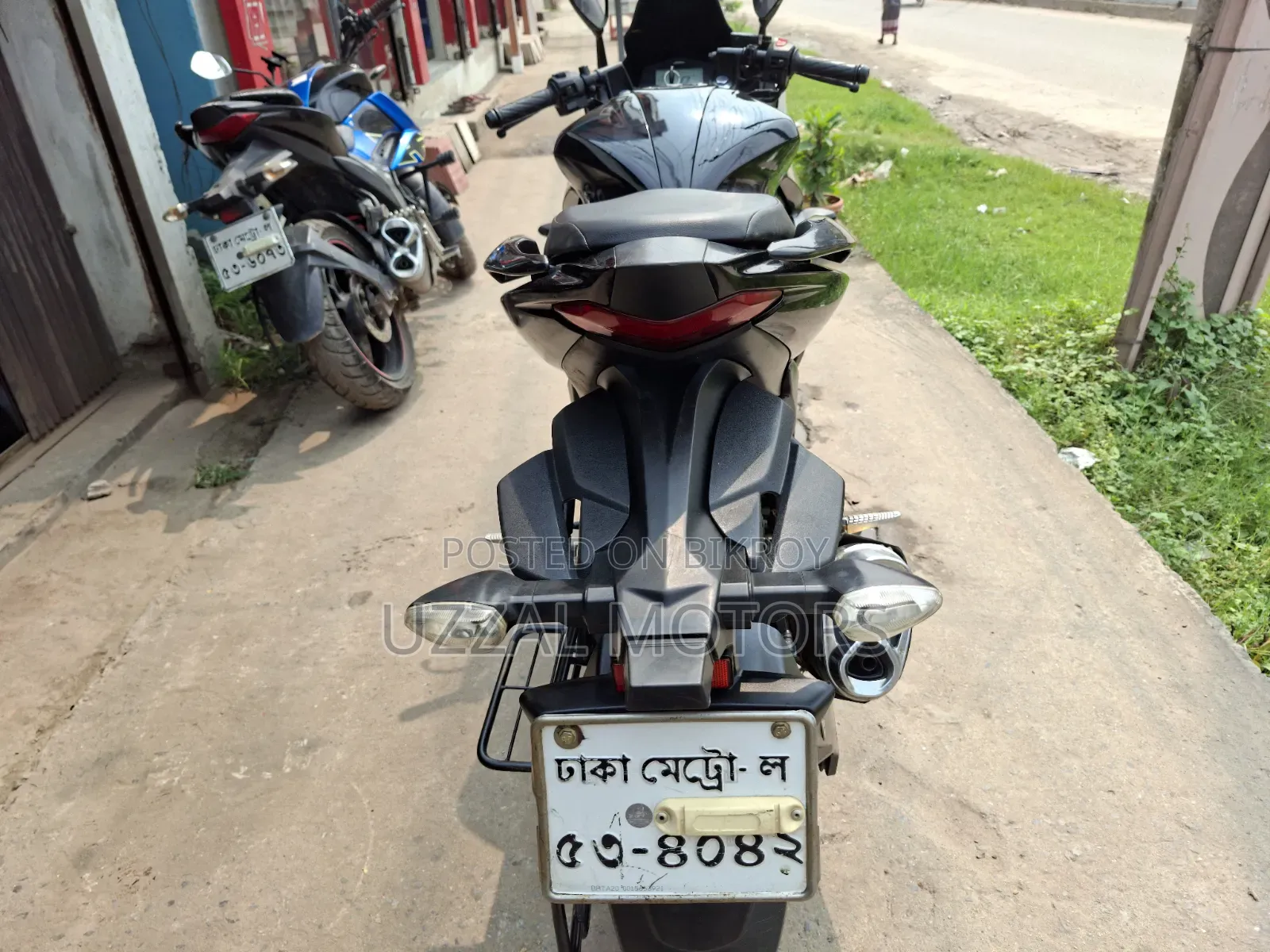সুজুকি জিক্সার এসএফ ২০২০ ব্ল্যাক