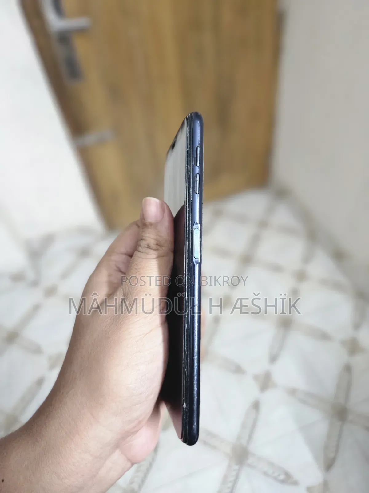 স্যামসাং গ্যালাক্সি এ৭ ১২৮ জিবি ব্ল্যাক