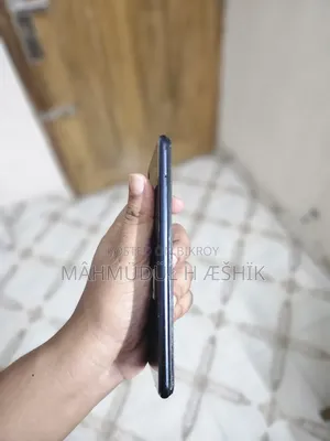 স্যামসাং গ্যালাক্সি এ৭ ১২৮ জিবি ব্ল্যাক