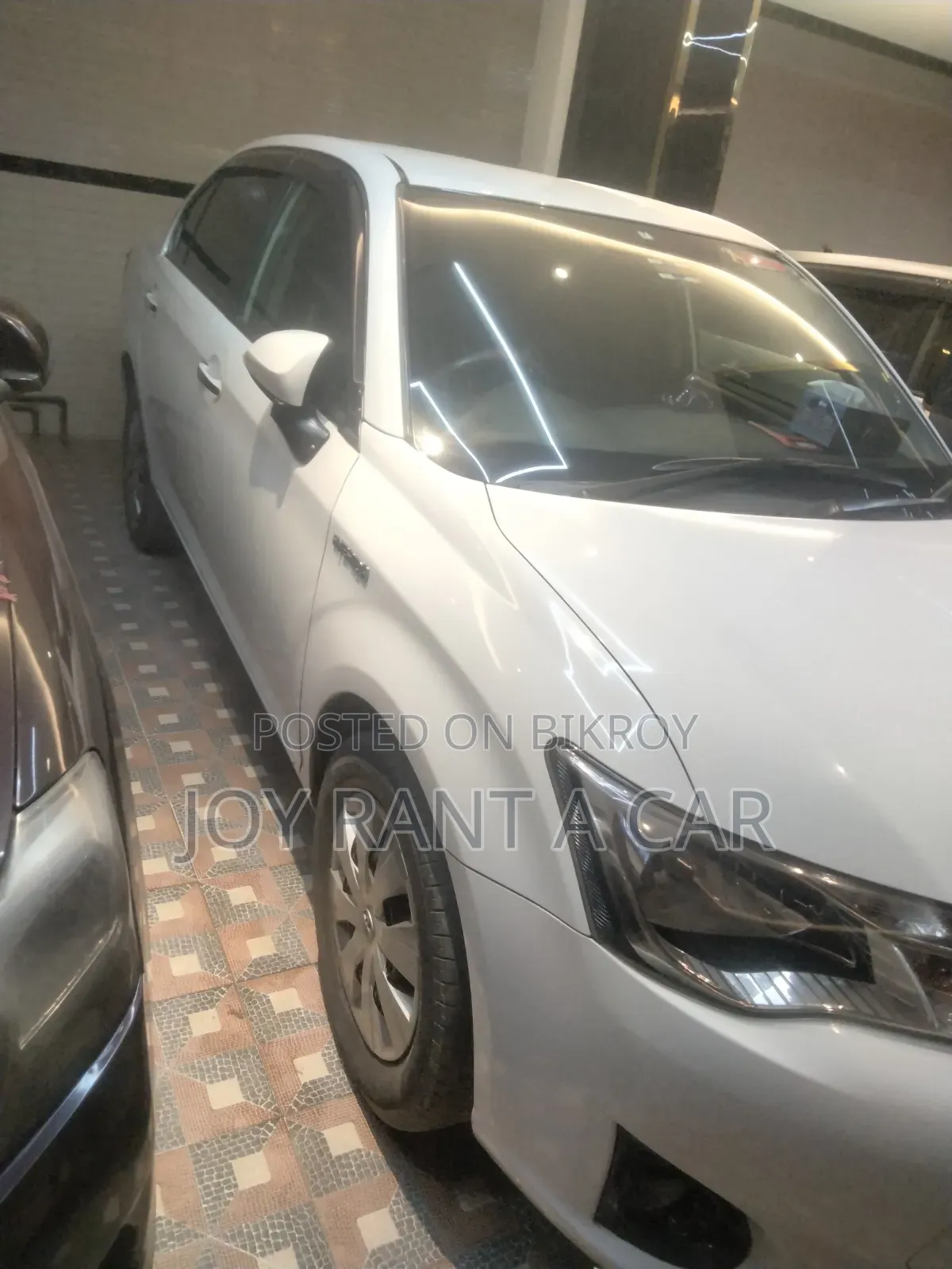 Toyota Axio 1.5 Hybrid 2WD 2014 White