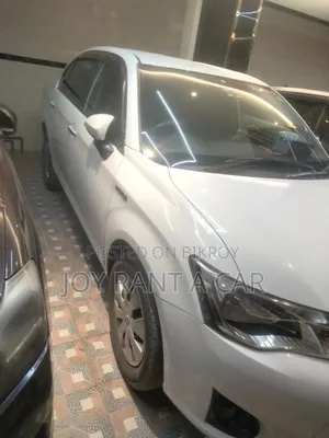 Toyota Axio 1.5 Hybrid 2WD 2014 White