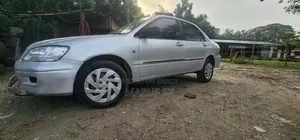 মিতসুবিশি ল্যান্সার ২০০২ সিলভার