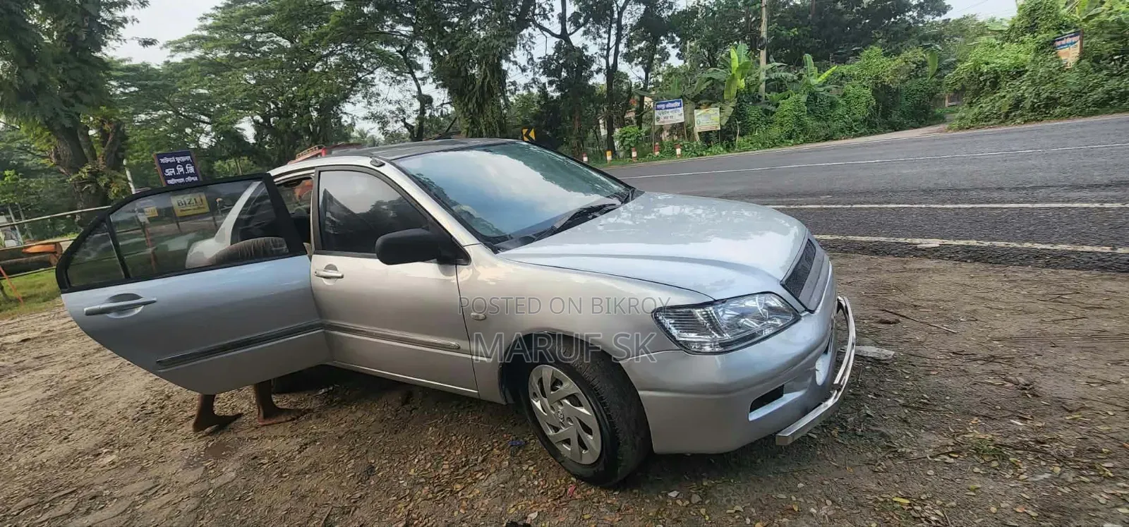 মিতসুবিশি ল্যান্সার ২০০২ সিলভার