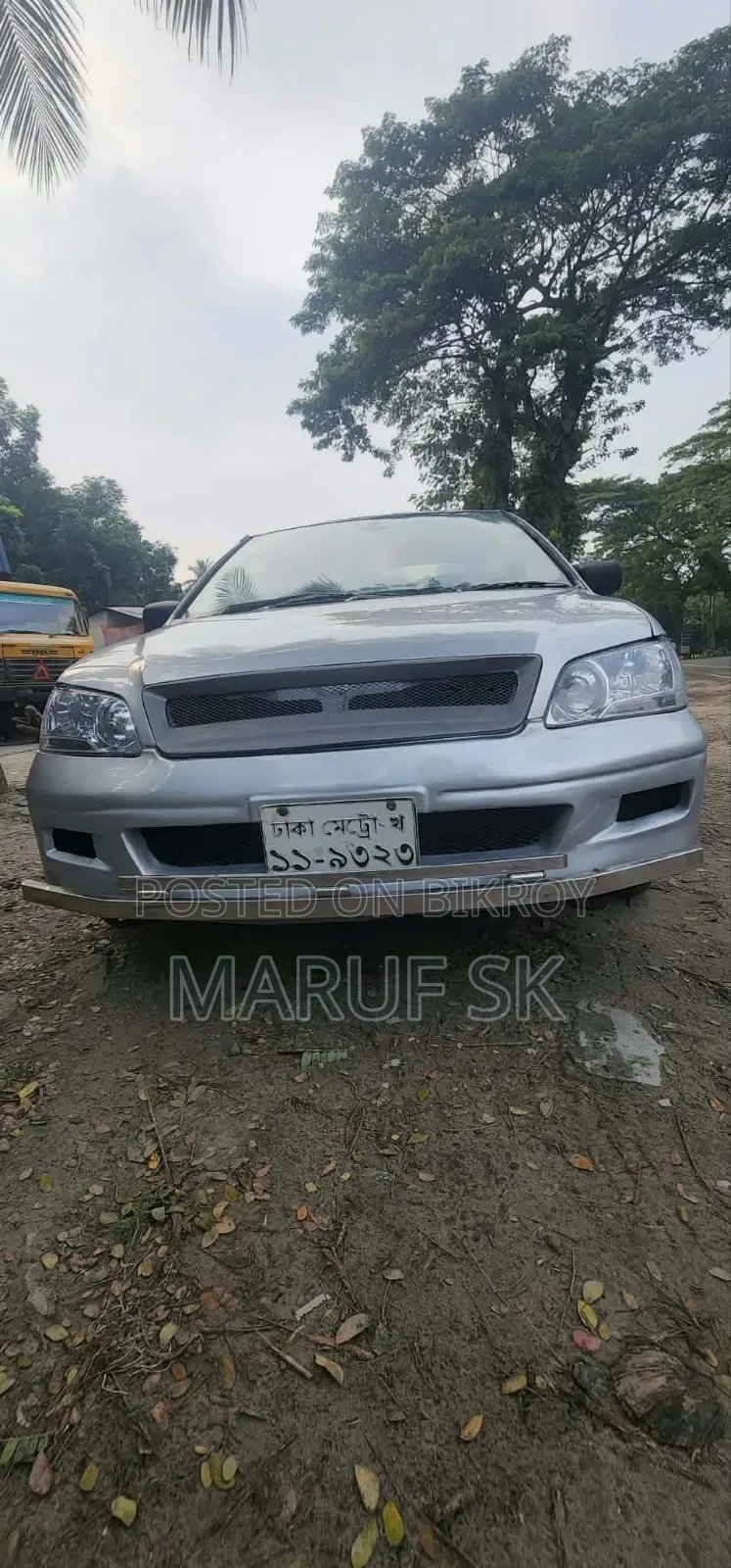 মিতসুবিশি ল্যান্সার ২০০২ সিলভার