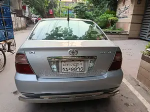 টয়োটা করোল্লা সেডান ২০০৪ সিলভার
