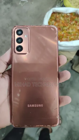 Samsung Galaxy F23 128 GB Gold