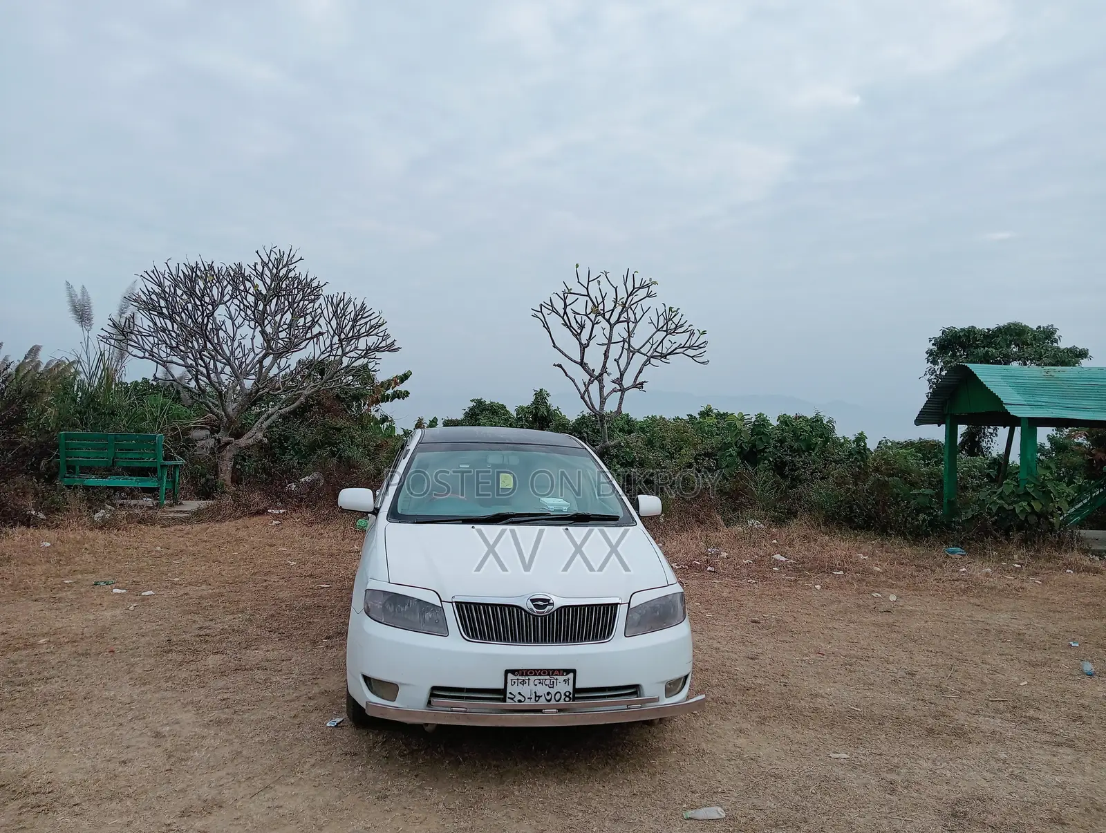 টয়োটা করোল্লা ২০০৪ হোয়াইট