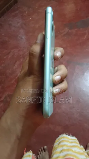 Apple iPhone 11 64 GB Green