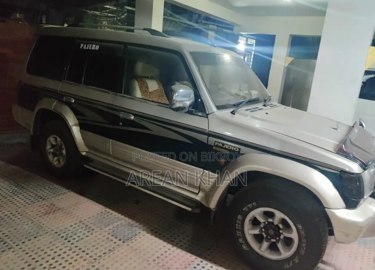 মিতসুবিশি পাজেরো ১৯৯৫