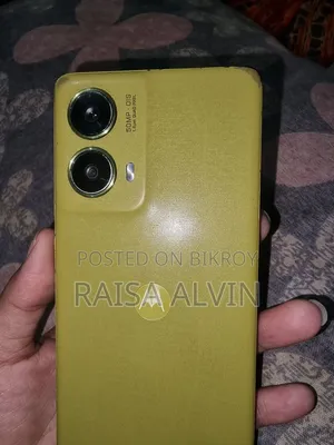 Motorola Moto G85 128 GB Yellow