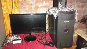 Desktop Computer Samsung 4GB Intel Core i5 HDD 1T