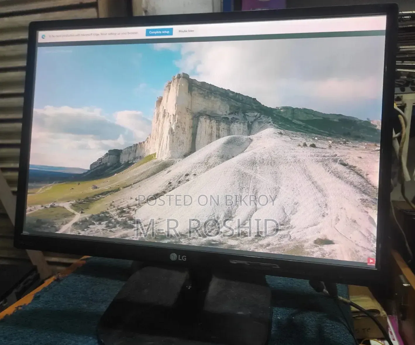 ব্র্যান্ডের ১৯ ইঞ্চি মনিটর বিক্রি