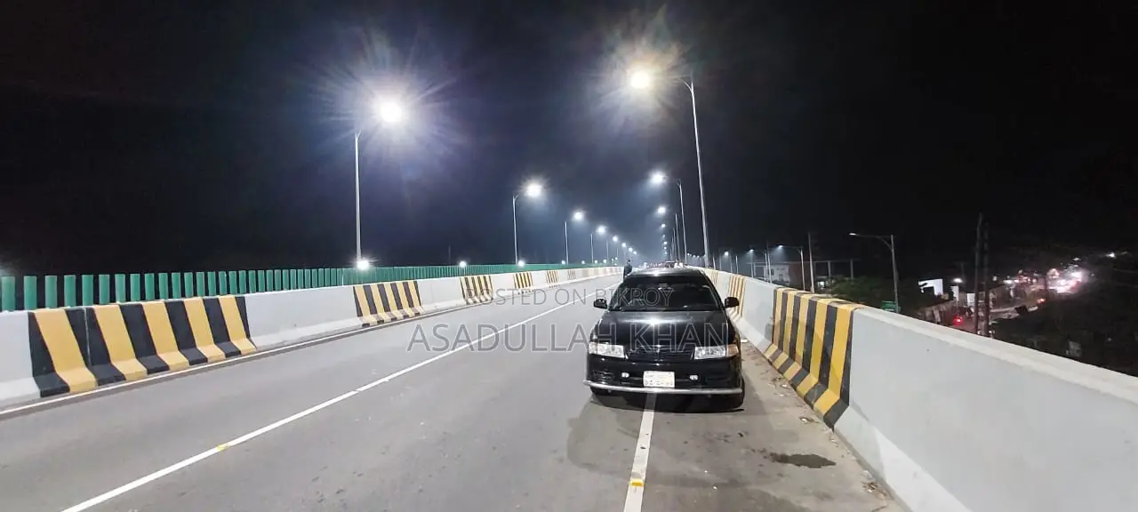 মিতসুবিশি ল্যান্সার ১৯৯৯ কালো