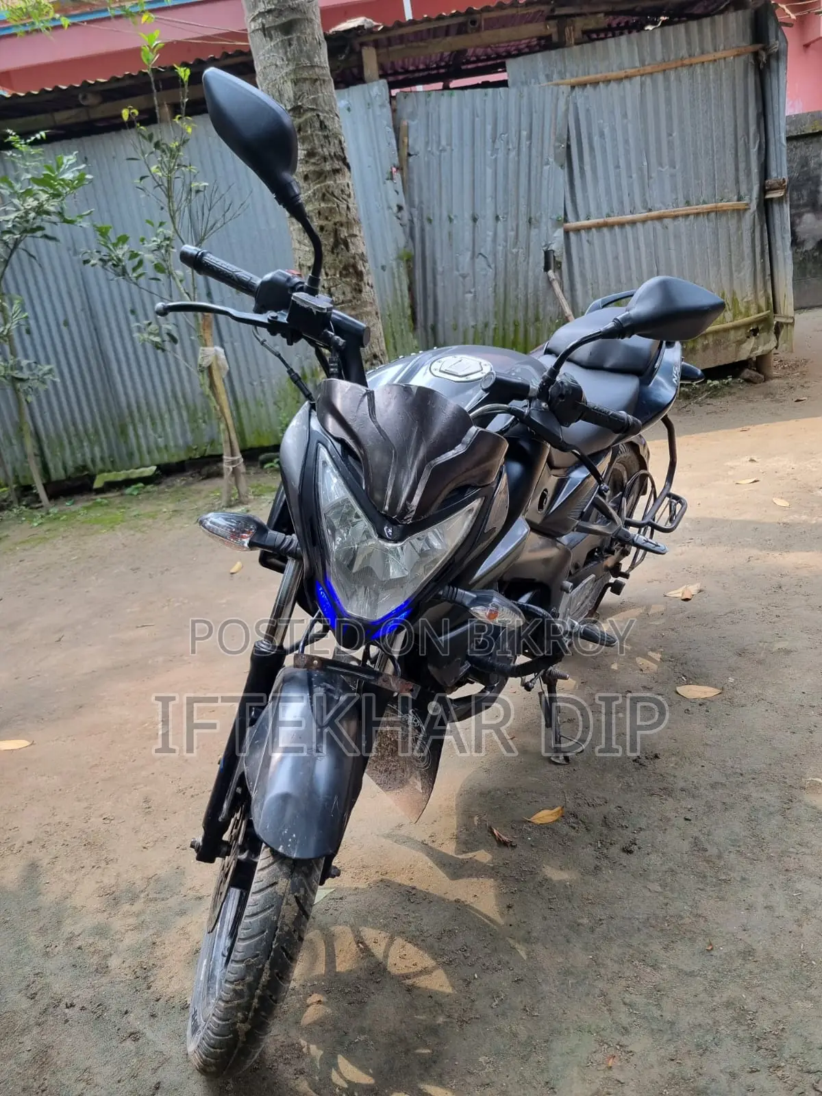 বাজাজ পালসার এনএস ১৬০ ২০১৮ ব্ল্যাক