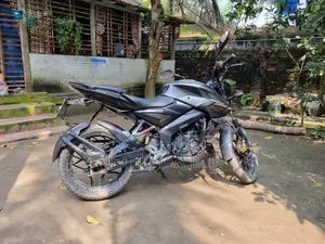 বাজাজ পালসার এনএস ১৬০ ২০১৮ ব্ল্যাক