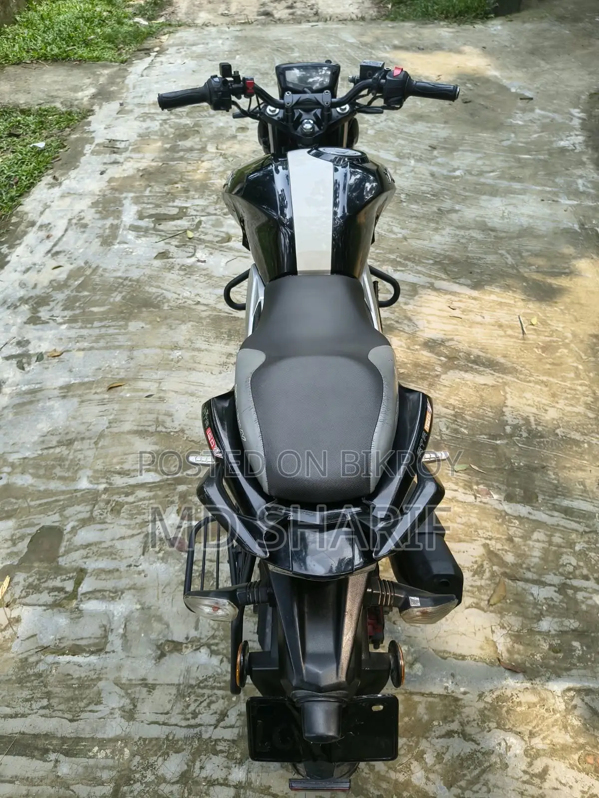 TVS Apache 160 4V 2023 Black