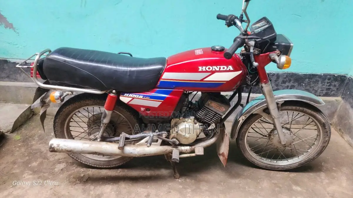 হোন্ডা ১৯৮৯ লাল
