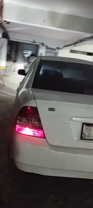 Toyota Corolla 2002 White