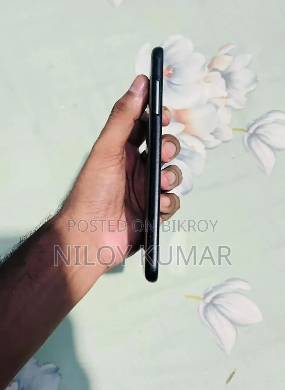 Samsung Galaxy J7 16 GB Black