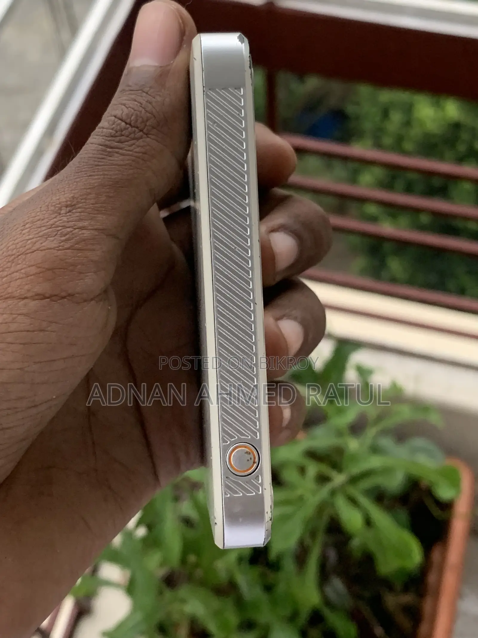 ম্যাগনেটিক ওয়্যারলেস পাওয়ার ব্যাংক মডেল: WP0150TA