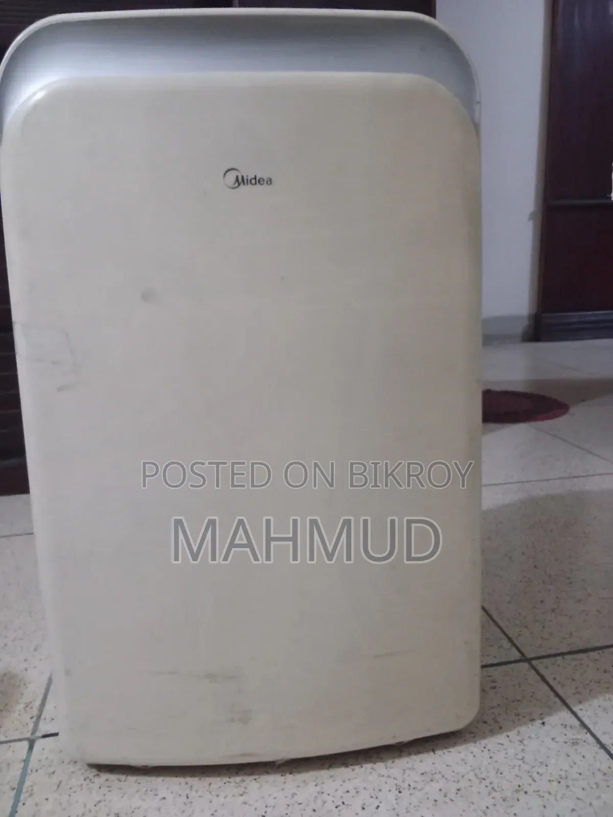 Midea Moving AC
