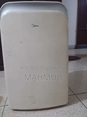 Midea Moving AC