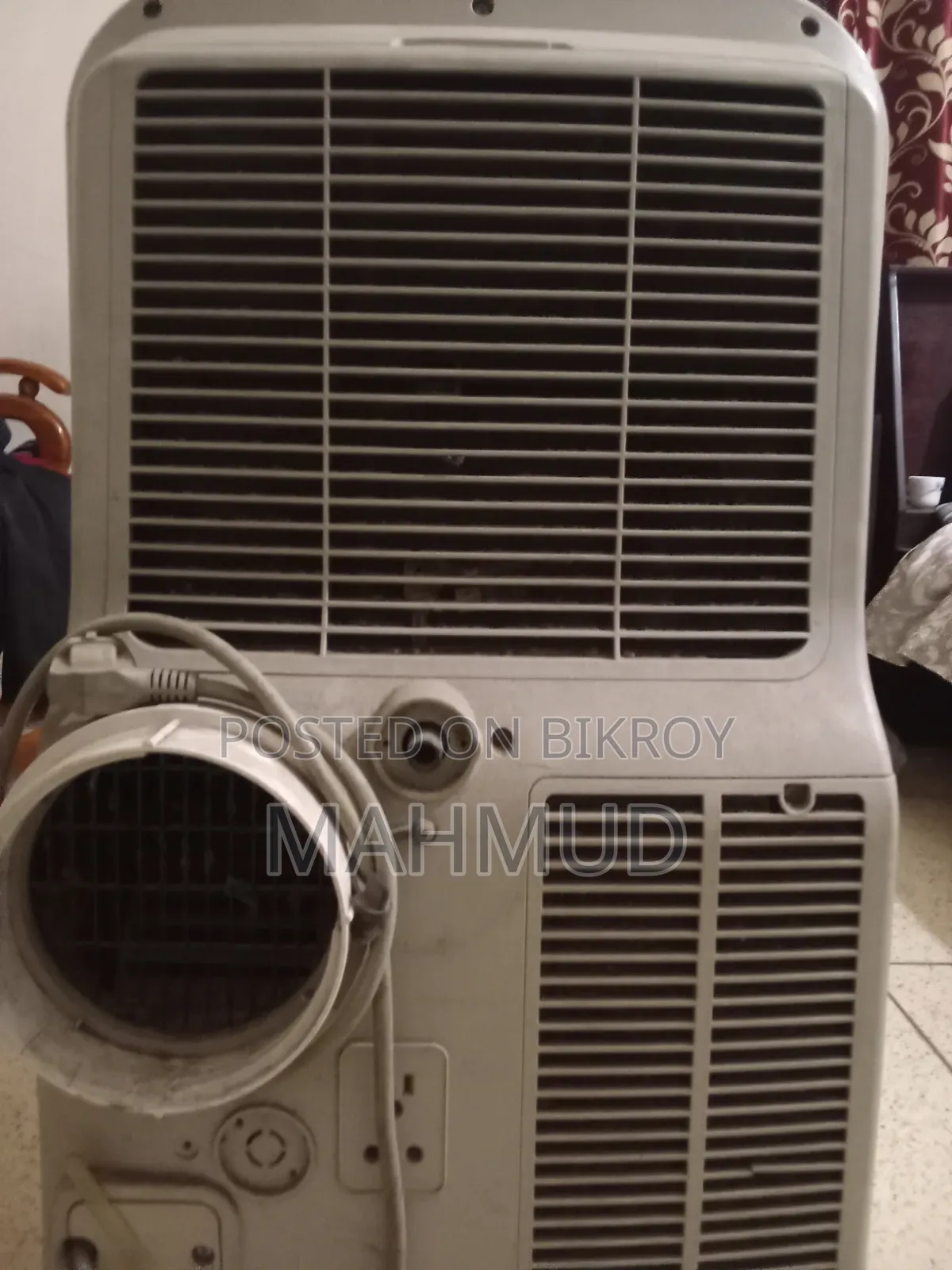 Midea Moving AC