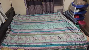স্টিল ডাবল বেড বিক্রয়ের জন্য (শোয়ার বিছানা)