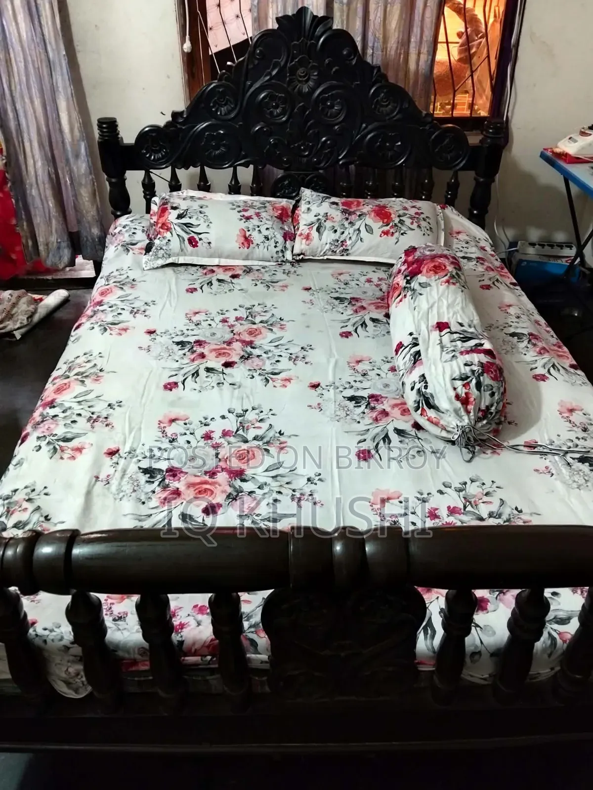 কারুকাজ করা সুন্দর কাঠের খাট বিক্রি হবে