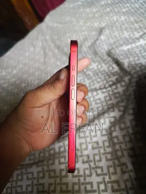 Apple iPhone 13 128 GB Red