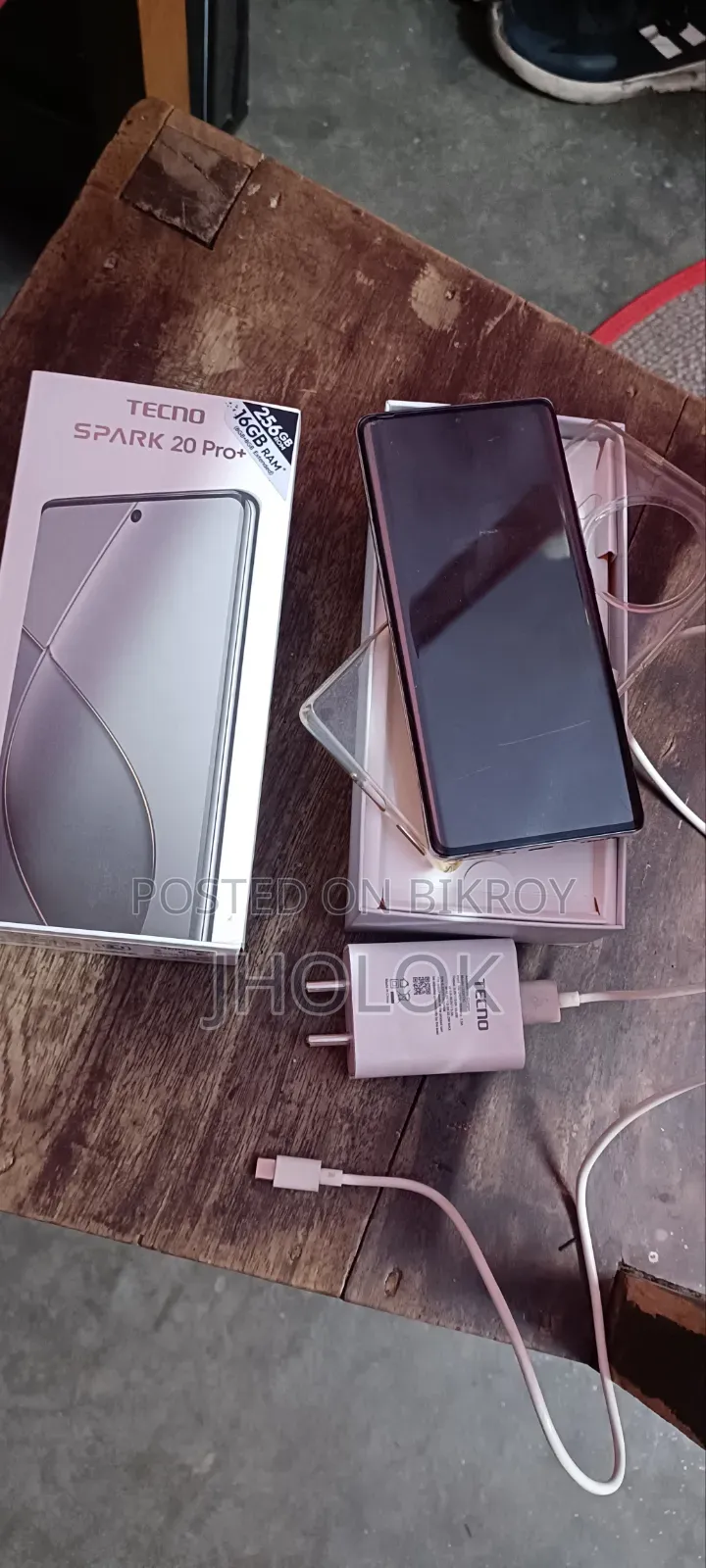 Tecno Spark 20 Pro Plus 256 GB White