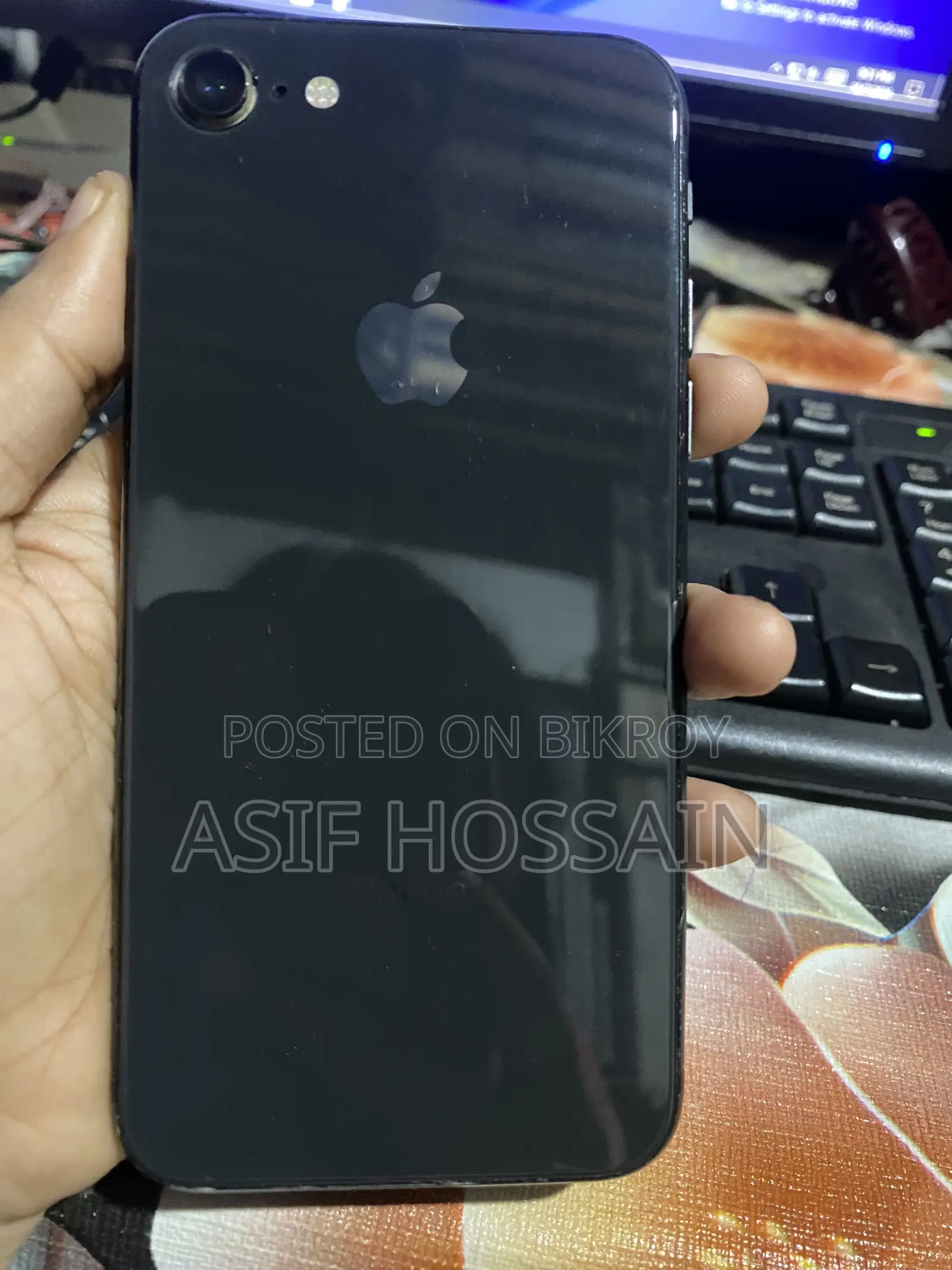 অ্যাপল আইফোন ৮ ৬৪ জিবি ব্ল্যাক