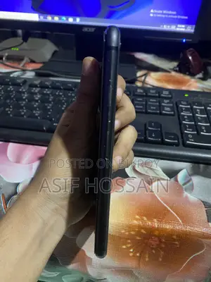 অ্যাপল আইফোন ৮ ৬৪ জিবি ব্ল্যাক