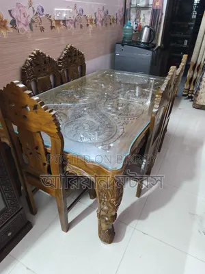 রাজকিয় ডাইনিং টেবিল কাঠের