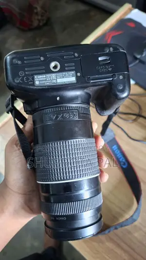 Canon 1200D With 75-300 Mm Lens