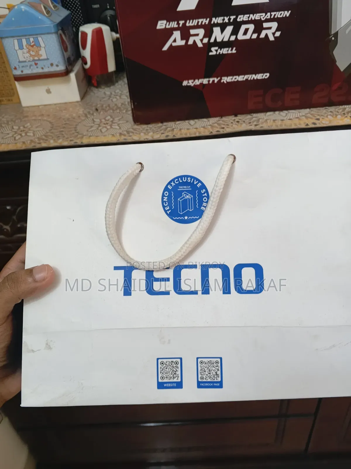 টেকনো পোভা স্লিম ৫জি ২৫৬ জিবি হোয়াইট