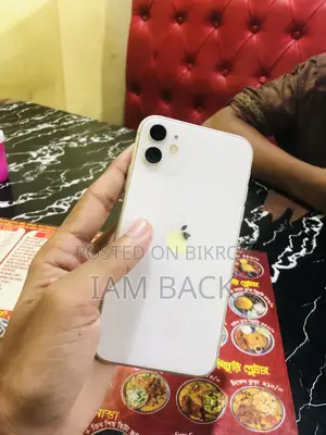 Apple iPhone 11 64 GB White