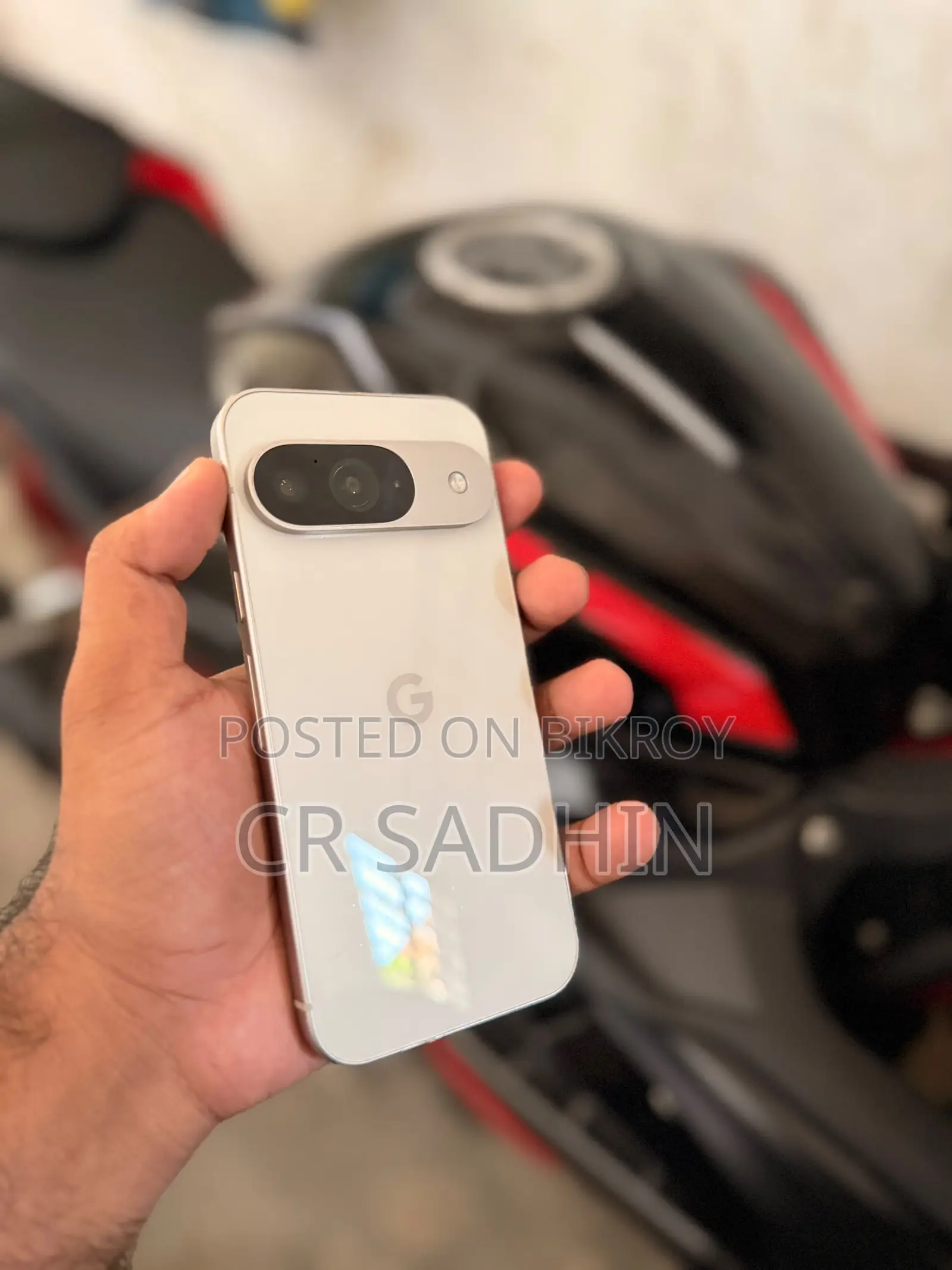 গুগল পিক্সেল ৯ ২৫৬ জিবি হোয়াইট