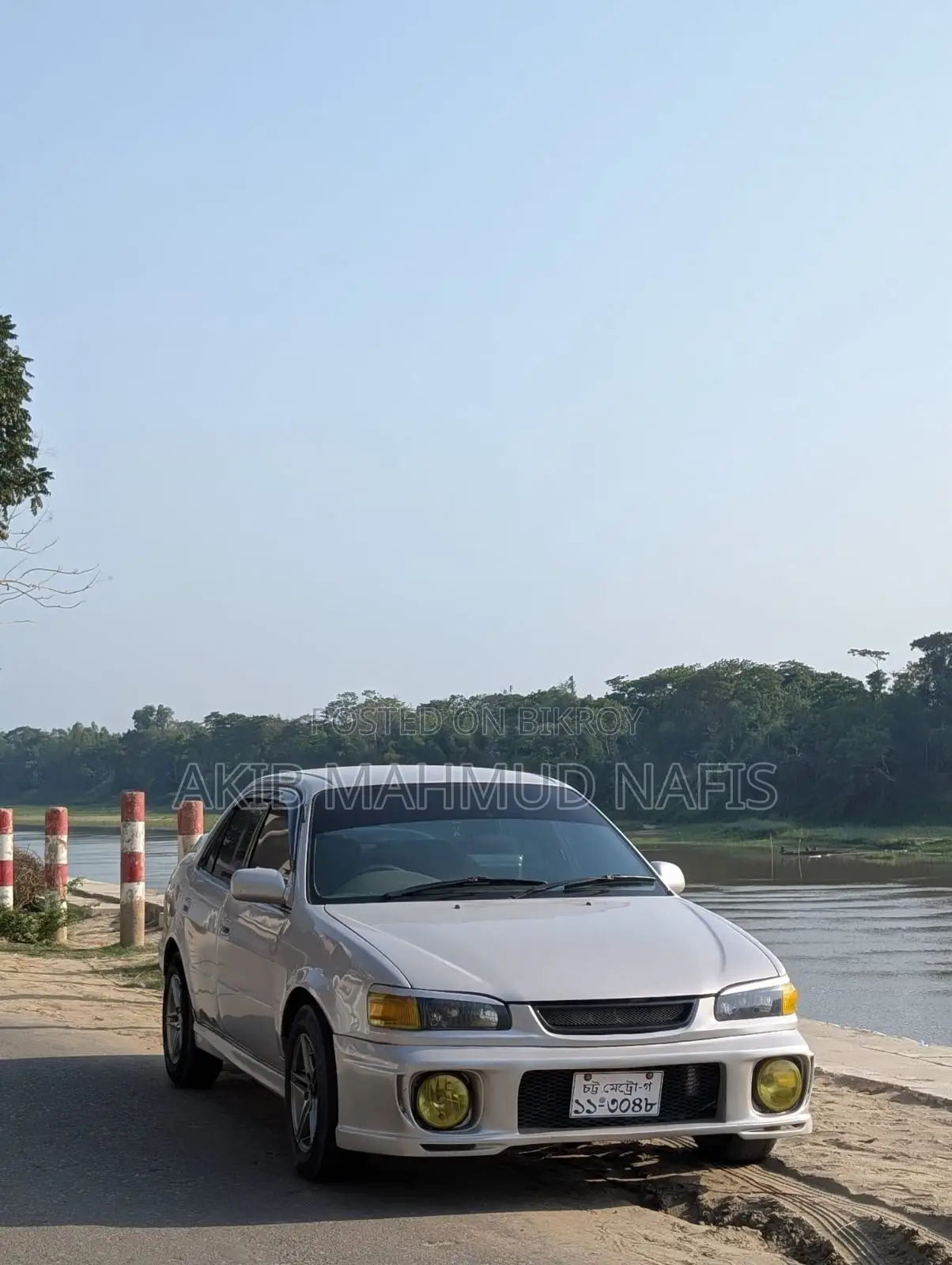 টয়োটা করোল্লা অটোমেটিক ১৯৯৫ রূপালী