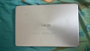 ল্যাপটপ আসুস ভিভুবুক ১৪ ৪জিবি ইন্টেল কোর আই৫ এইচডিডি+এসএসডি ২৫৬জিবি